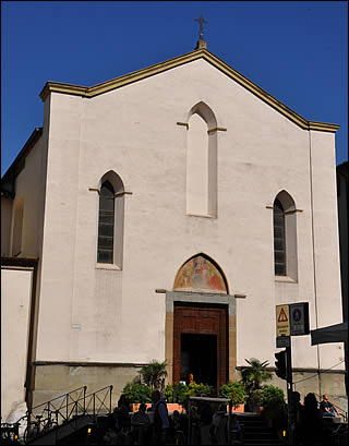 La façade de l'église Sant'Ambrogio